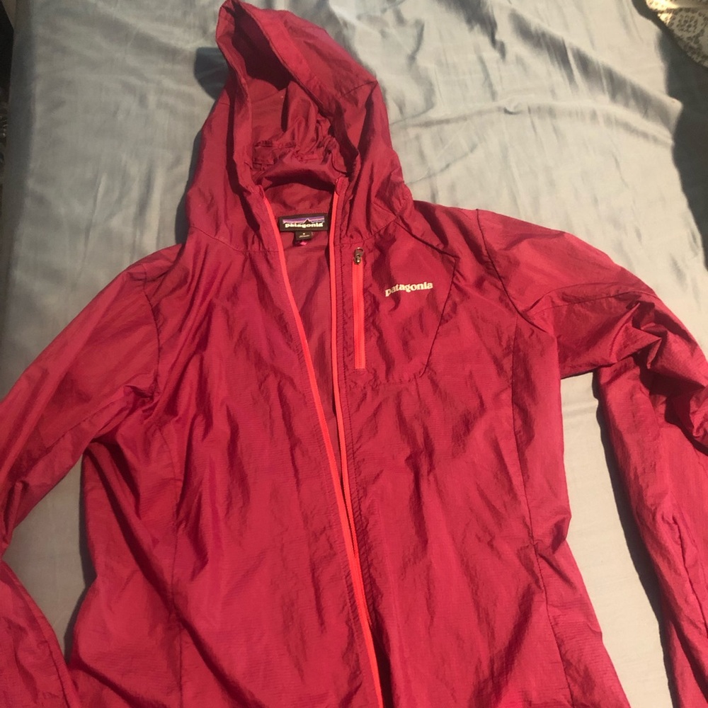 Patagonia lightweight jacket
